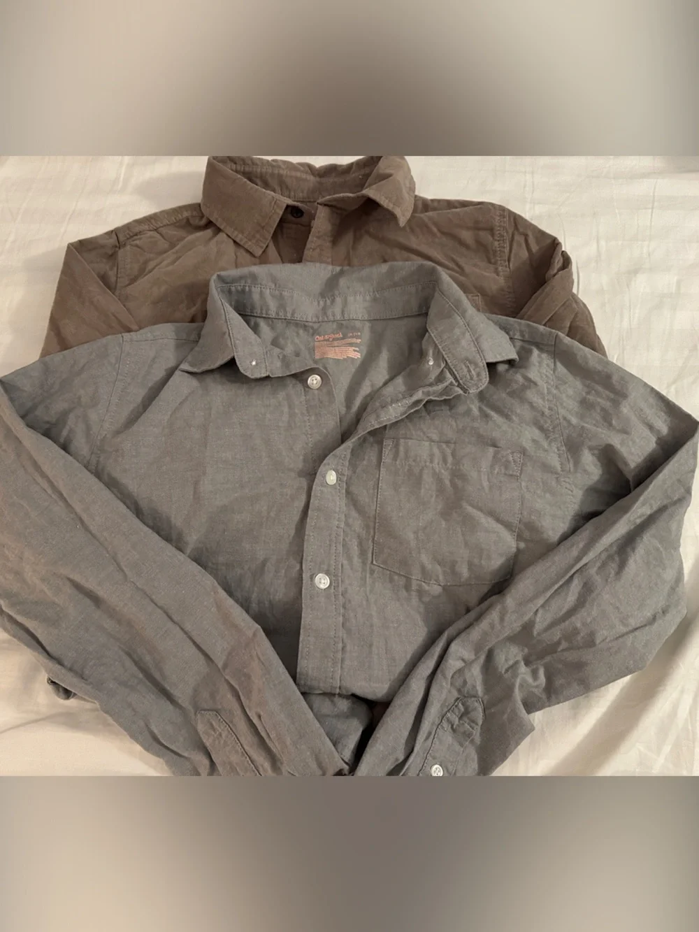 Kids' Long-Sleeve Gray Button-Down Shirt with Chest Pocket